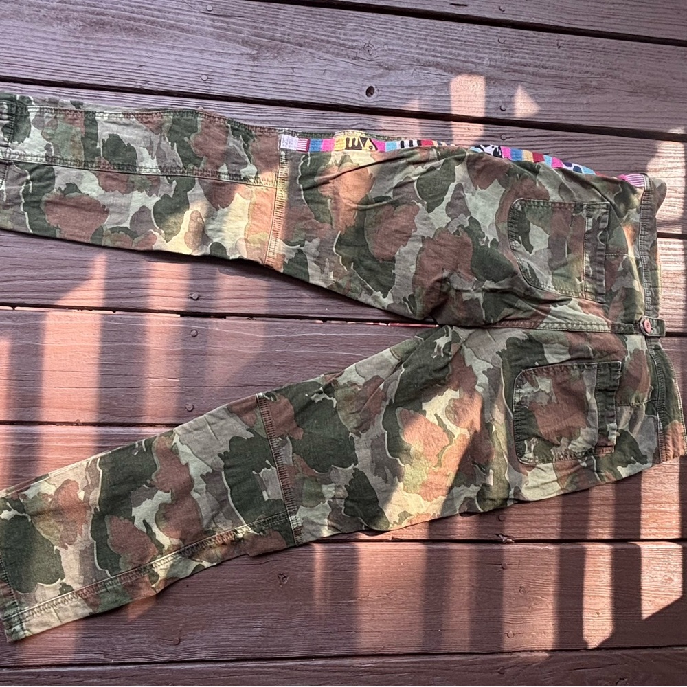 ANTHROPOLOGIE Wanderer Camo Pants SZ 29 - Picture 4 of 8